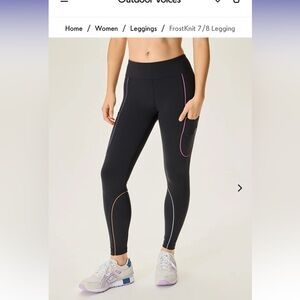 Outdoor voices Frost Knit 7/8 leggings in black+ silver size small